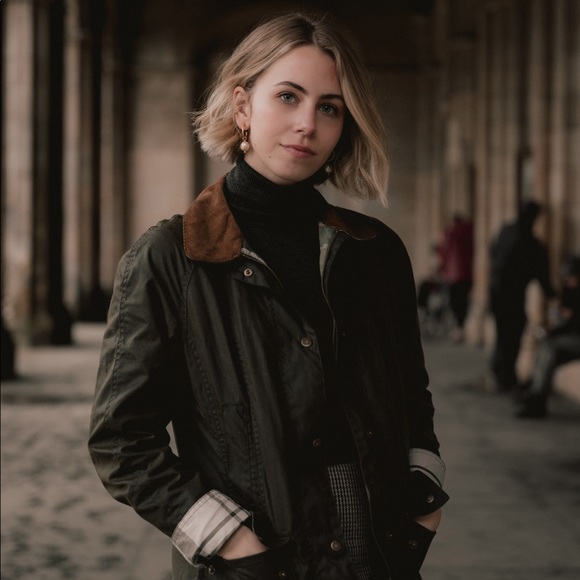 Women’s Barbour Aintree Wax Jacket in Archive Olive w/ Classic Barbour Tartan - Picture 1 of 8